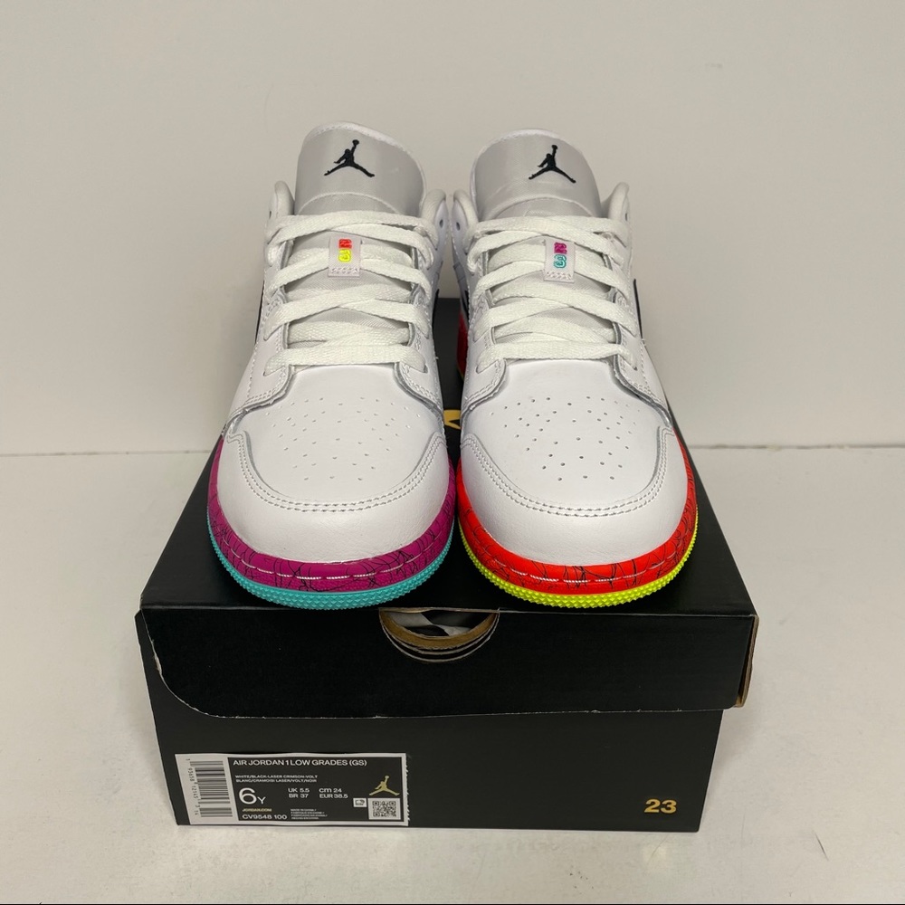 Nike Air Jordan 1 Retro Low Grades NEW - Picture 2 of 4